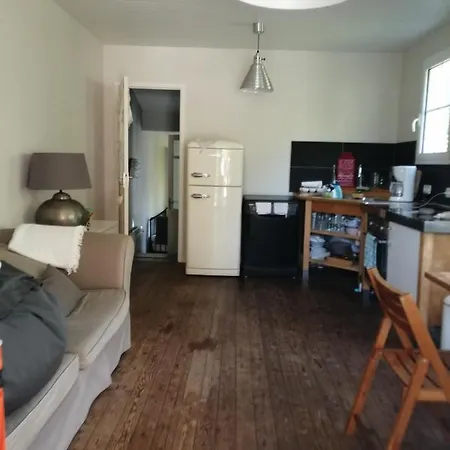 Charmante Petite Maison De Pecheur A Ronce-les-bains *